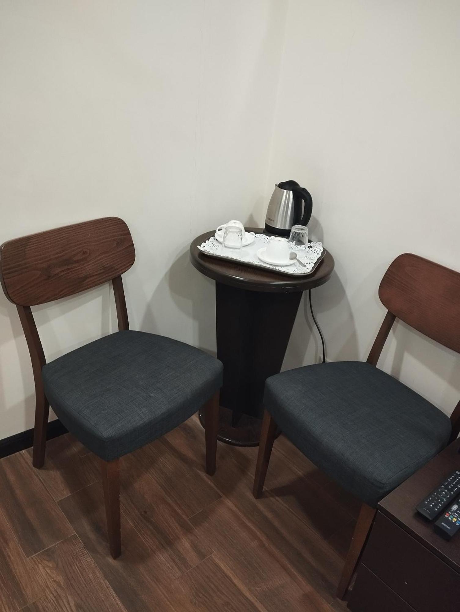 Boutique Living Hotel 耶烈万 外观 照片
